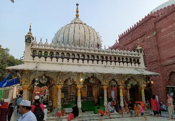 Hazrat Nizamuddin Dargah