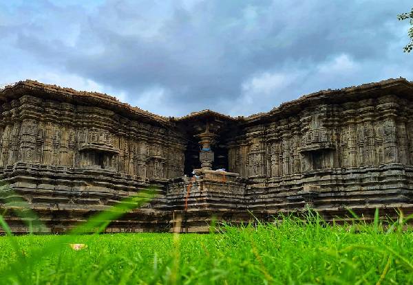 Thousand Pillar Temple
