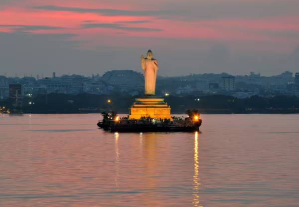 Hussain Sagar lake