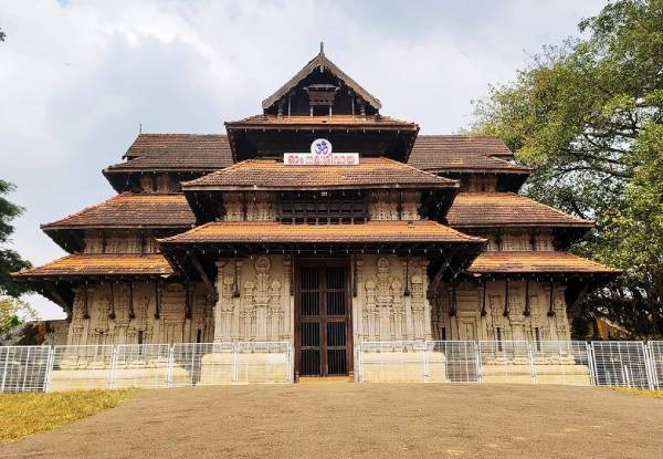 Vadakkumnathan Temple
