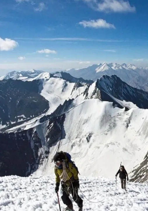 Stok Kangri Trekking Tour