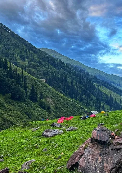 Hampta Pass Trekking Tours