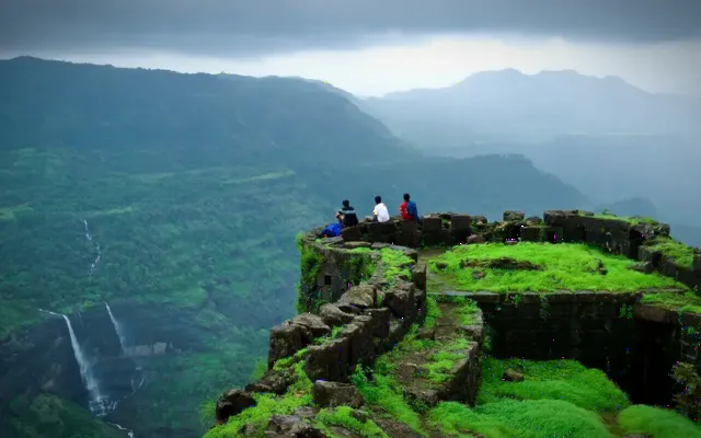 Best Monsoon Destinations in India for a Scenic Vacation