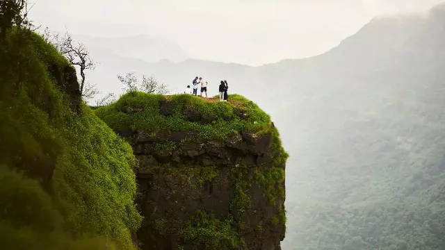 Coorg & Ooty Romantic Escape Tour