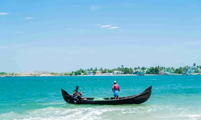 Kerala Backwaters & Beach Tour