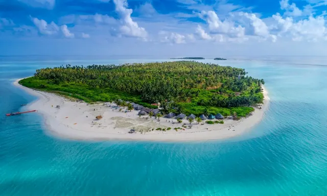 Lakshadweep Islands Beach Tour