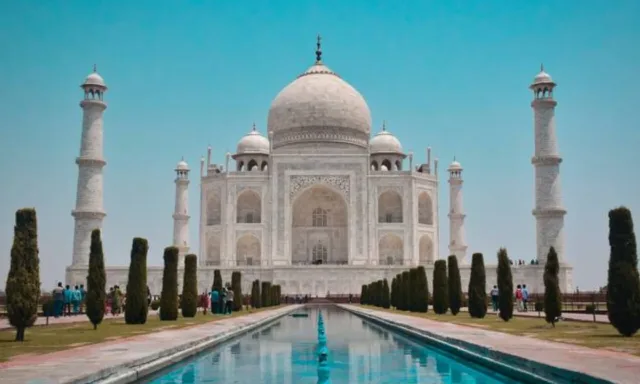 Golden Triangle tour with Gwalior