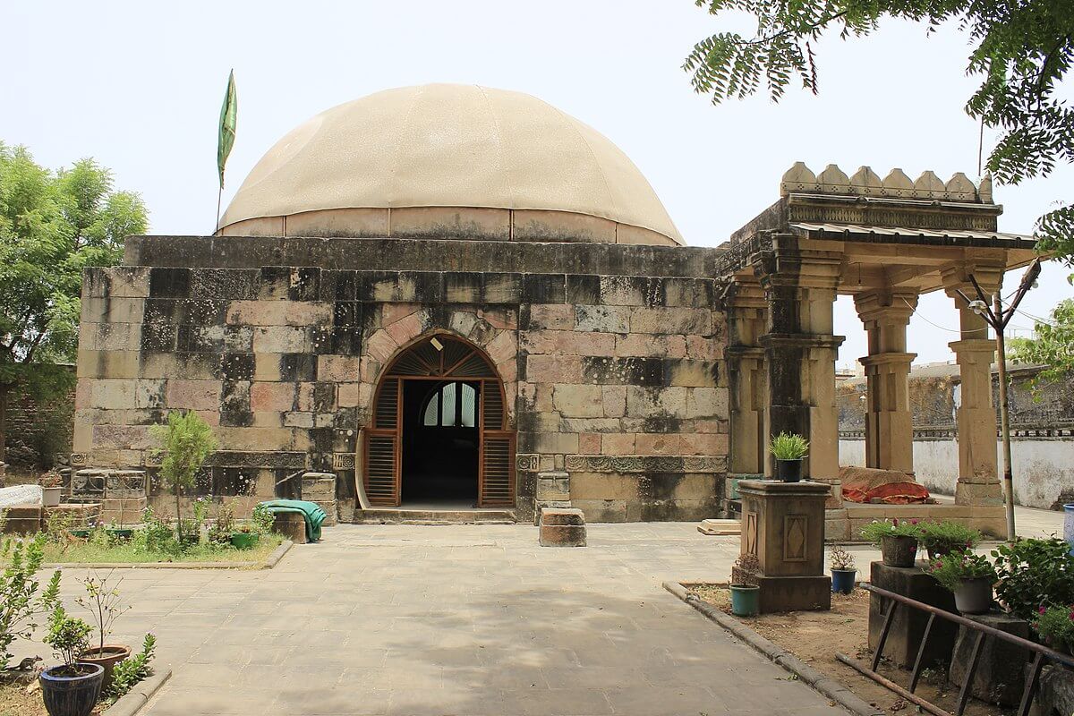 Sikandar Shah’s Tomb, Halol